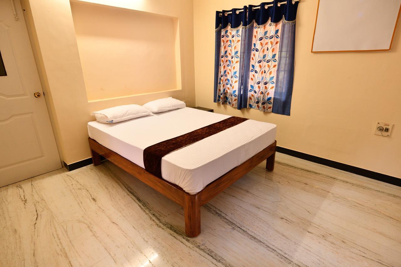 Sri Ranga Krupa Hotel Tiruchirappalli Eksteriør billede