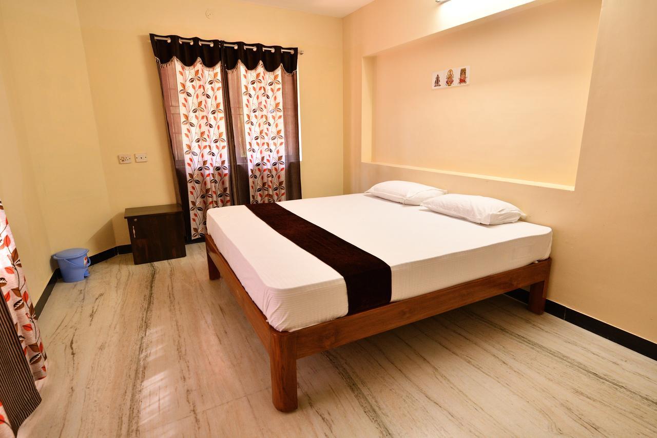 Sri Ranga Krupa Hotel Tiruchirappalli Eksteriør billede